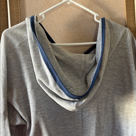 Steve Madden Casual Gray Women's hooded sleep Top m/l - Picture 3 of 4